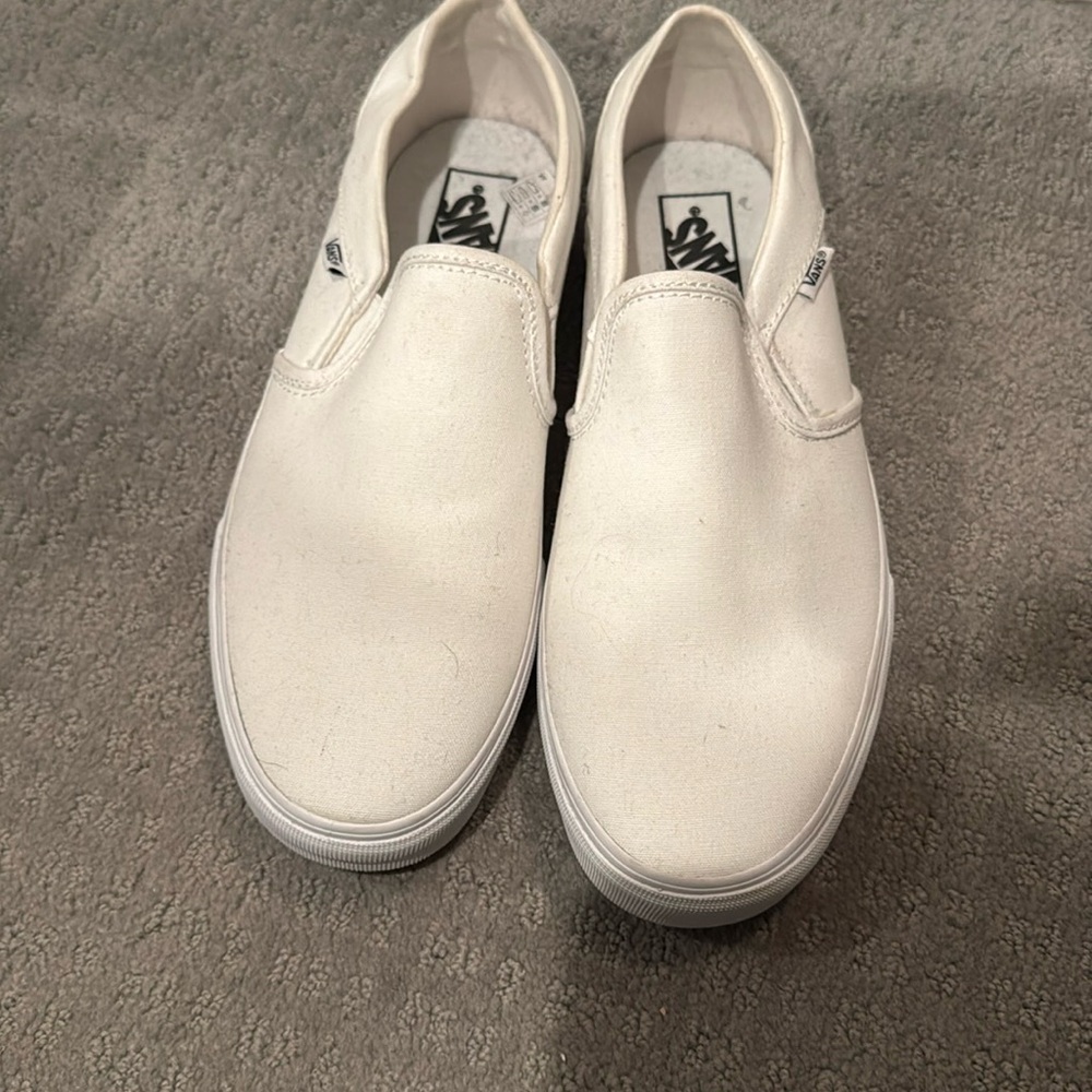 Women’s Vans slip ons